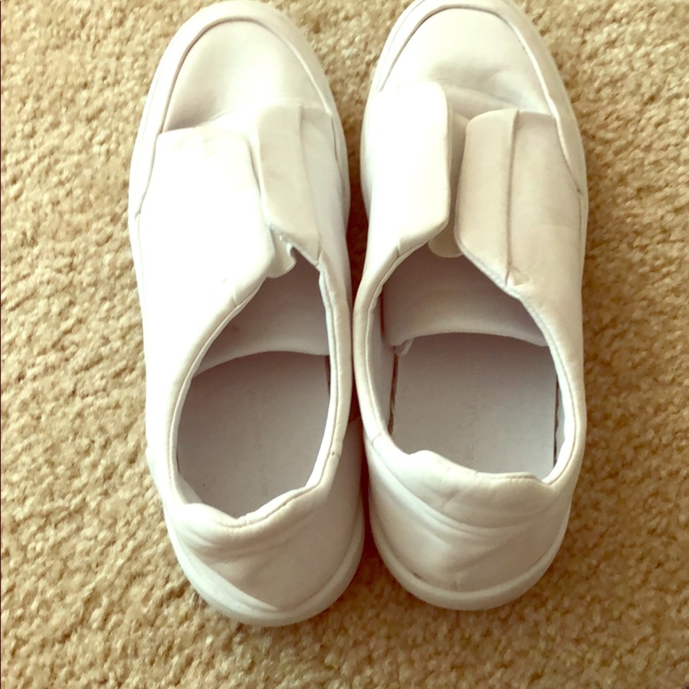 White sandal Zara size 38